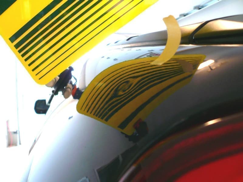 ホンダ CR-V・左ルーフピラーのヘコミ デントリペア施工前